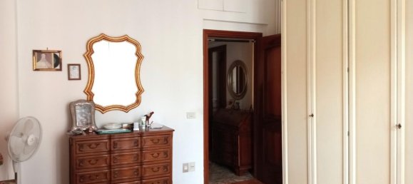 4 rooms Apartment in Rome, Italy No. 11668 10
