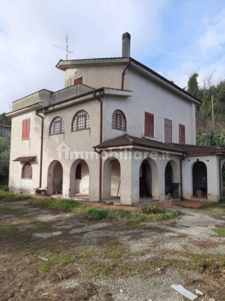 6 Schlafzimmer Villa in Morlupo, Italy, Nr. 123433