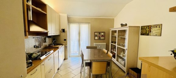 3 rooms Penthouse in Sirone, Italy No. 286326 2