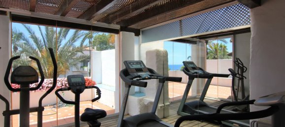 5 bedrooms Penthouse in Marbella, Spain No. 4728 12