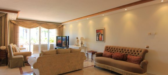 5 bedrooms Penthouse in Marbella, Spain No. 4728 11