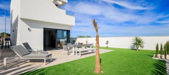 3 Schlafzimmer Villa in Alicante, Spain, Nr. 290636 2