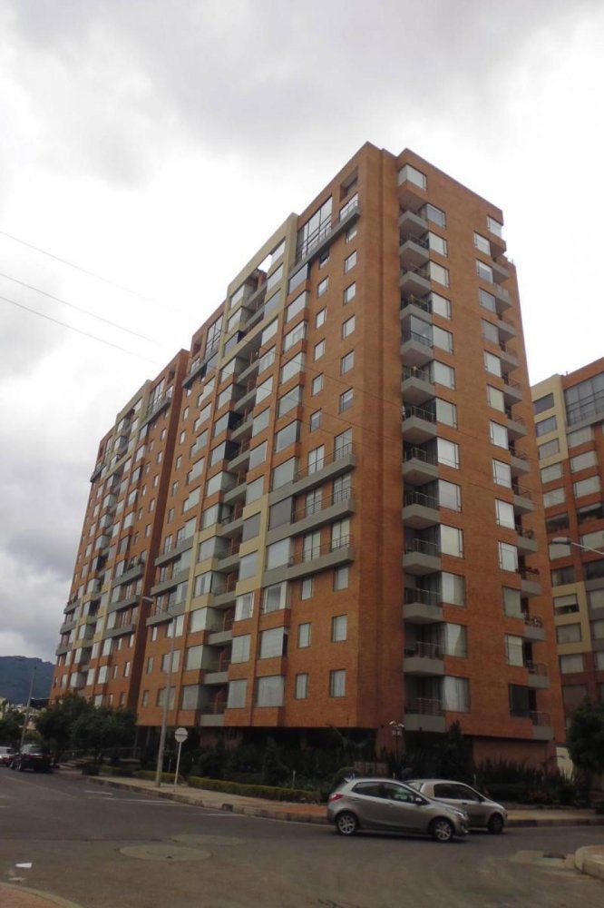 Casa de 3 dormitorios en Bogotá, Colombia No. 12363