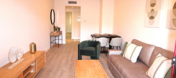 3 bedrooms Penthouse in El Paraiso, Spain No. 185391 3