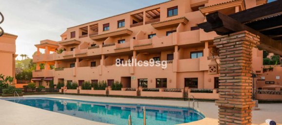 3 bedrooms Penthouse in El Paraiso, Spain No. 185391 2