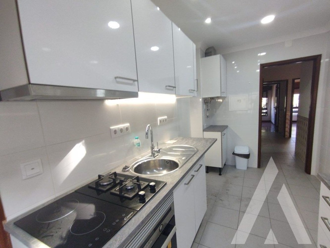 2 bedrooms Apartment in Amadora, Portugal No. 302983