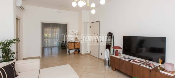 2 Schlafzimmer Wohnung in Busto Arsizio, Italy, Nr. 261684 22