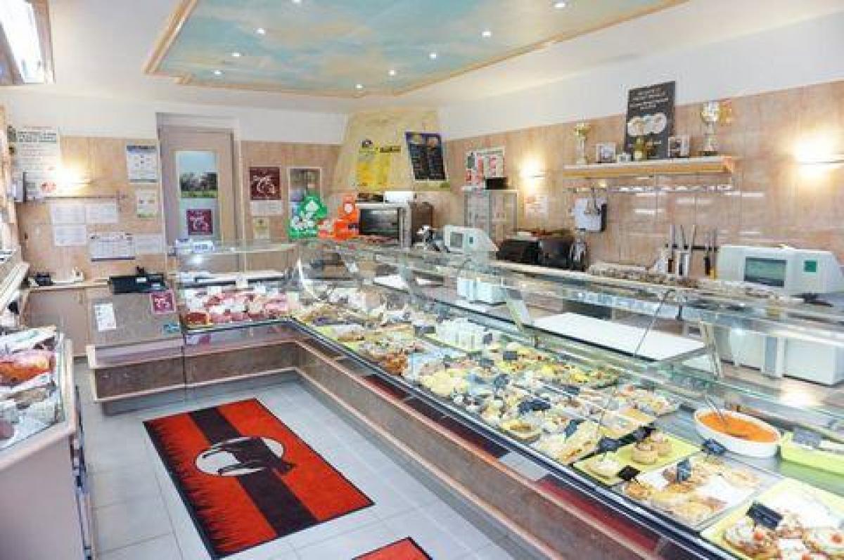  مكتب في Le Mans, France 229متر مربع رقم 19299