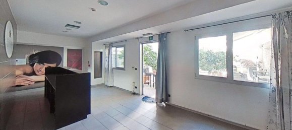 339m² Office in Udine, Italy No. 373066 3