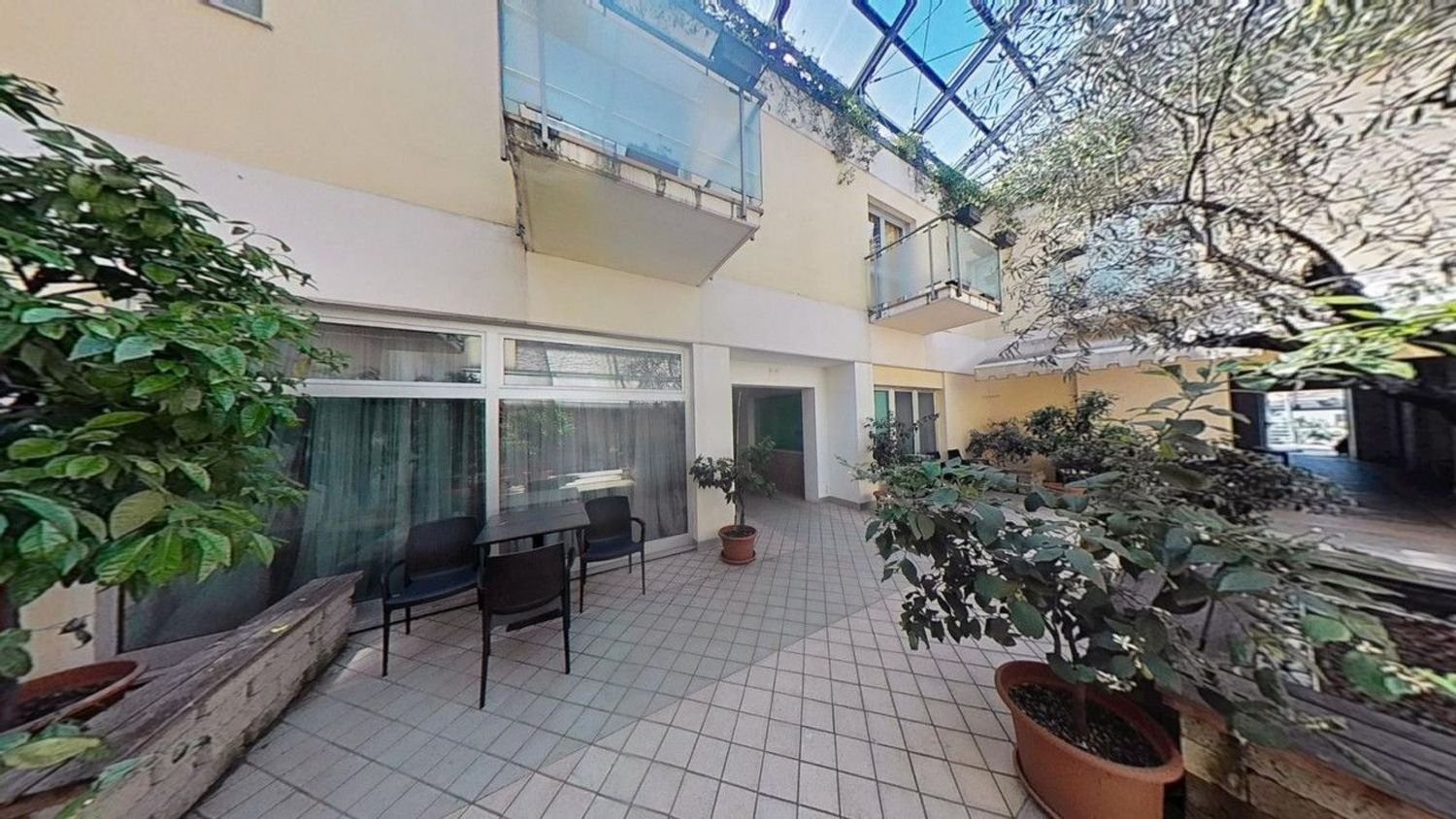 339m² Office in Udine, Italy No. 373066