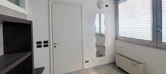 339m² Office in Udine, Italy No. 373066 5