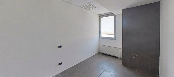 339m² Office in Udine, Italy No. 373066 8