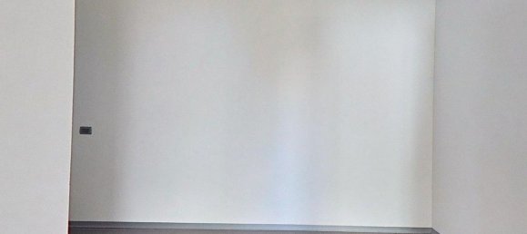 339m² Office in Udine, Italy No. 373066 7