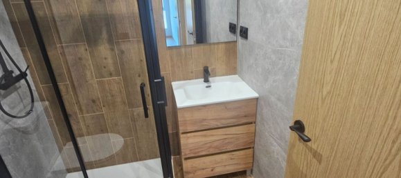 2 chambres Appartement à Zaragoza, Spain No. 161119 8