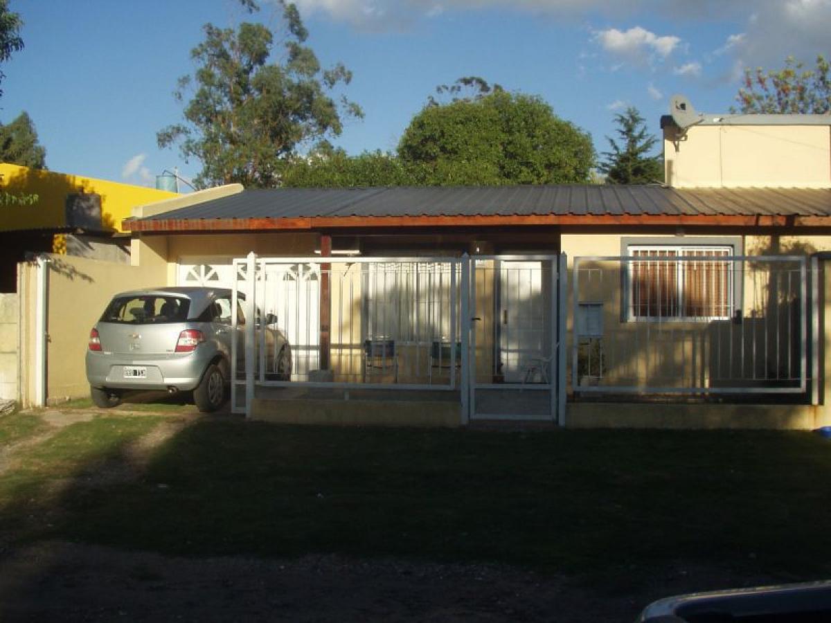 Casa de 2 dormitorios en Chascomús, Argentina No. 18791