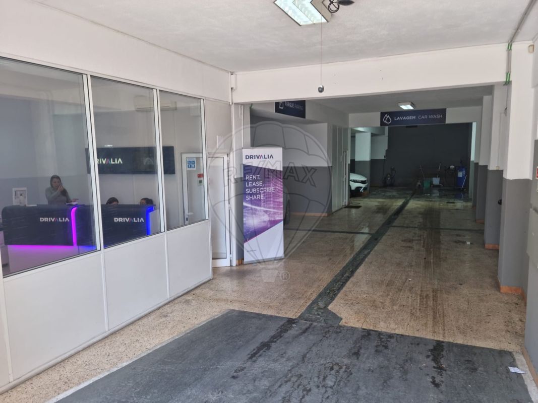 Garage à Almada, Portugal 230m² No. 59518