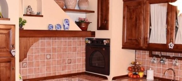 3غرفة شقة في Massa, Italy رقم 50451 2