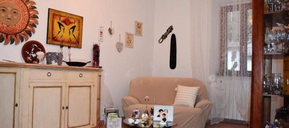 3غرفة شقة في Massa, Italy رقم 50451 6