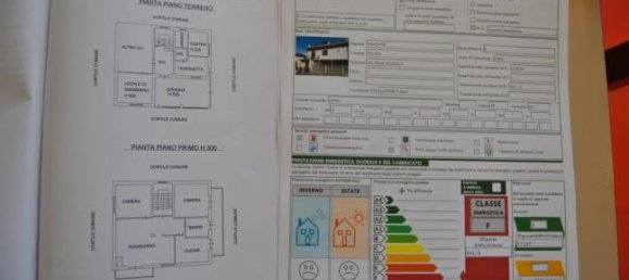 3 bedrooms Villa in Piscina, Italy No. 252852 6