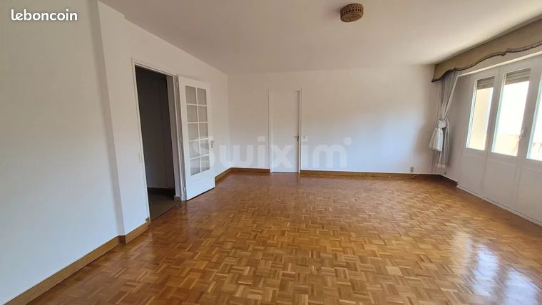 2 chambres Appartement à Lons-le-Saunier, France No. 359642