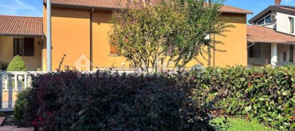 3 bedrooms Villa in Alfianello, Italy No. 355746 5