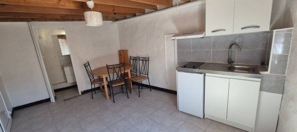 Studio in Gardanne, France No. 331506 2