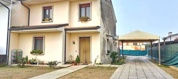 5 rooms House in Bevilacqua, Italy No. 74771 2