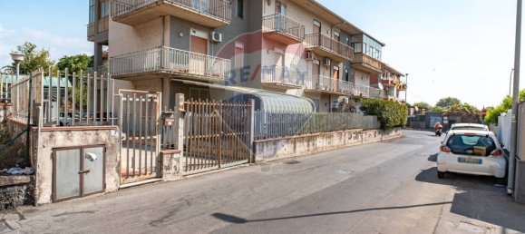 3 Schlafzimmer Wohnung in Tremestieri Etneo, Italy, Nr. 67307 26