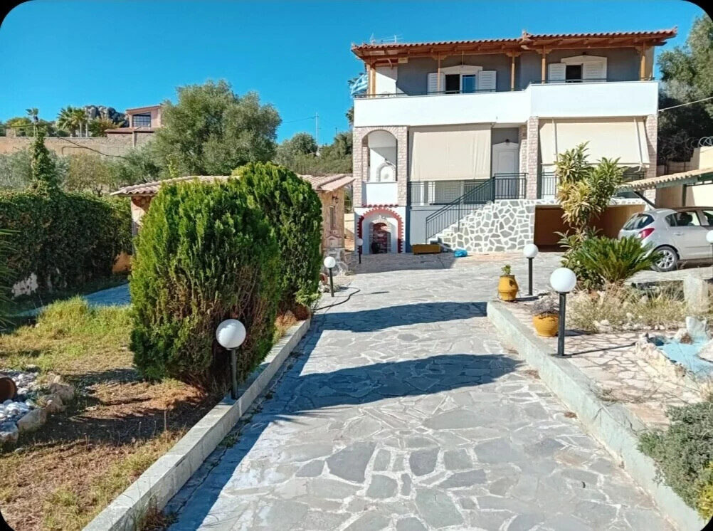 4 غرف نوم منزل في Vari, Greece رقم 93936
