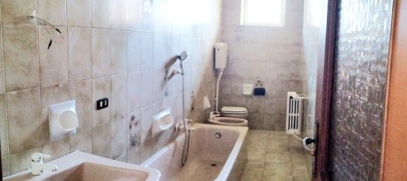 4 rooms Apartment in Besana in Brianza, Italy No. 334564 8