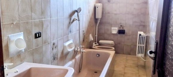 4 rooms Apartment in Besana in Brianza, Italy No. 334564 7