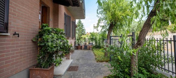 5 bedrooms Apartment in Chiusi, Italy No. 262807 6