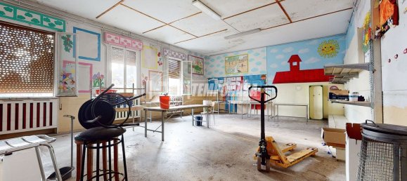 10 rooms Duplex in Cento, Italy No. 155229 3