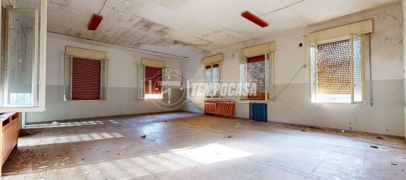 10 rooms Duplex in Cento, Italy No. 155229 17