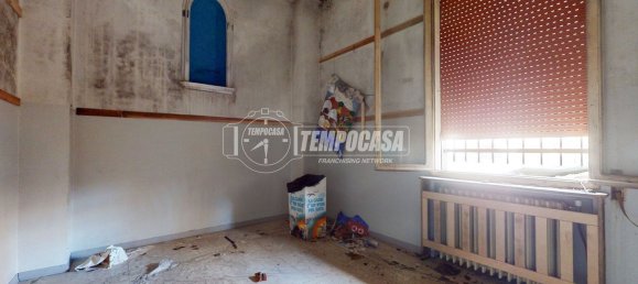 10 rooms Duplex in Cento, Italy No. 155229 12