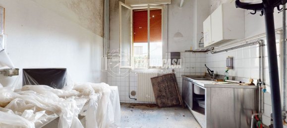 10 rooms Duplex in Cento, Italy No. 155229 6