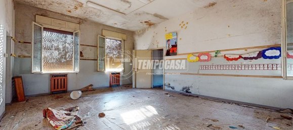 10 rooms Duplex in Cento, Italy No. 155229 18