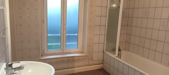 3 chambres Maison de ville à Neuves-Maisons, France No. 64757 6