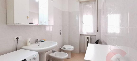 Apartamento de 2 habitaciónes en Magenta, Italy No. 164355 10