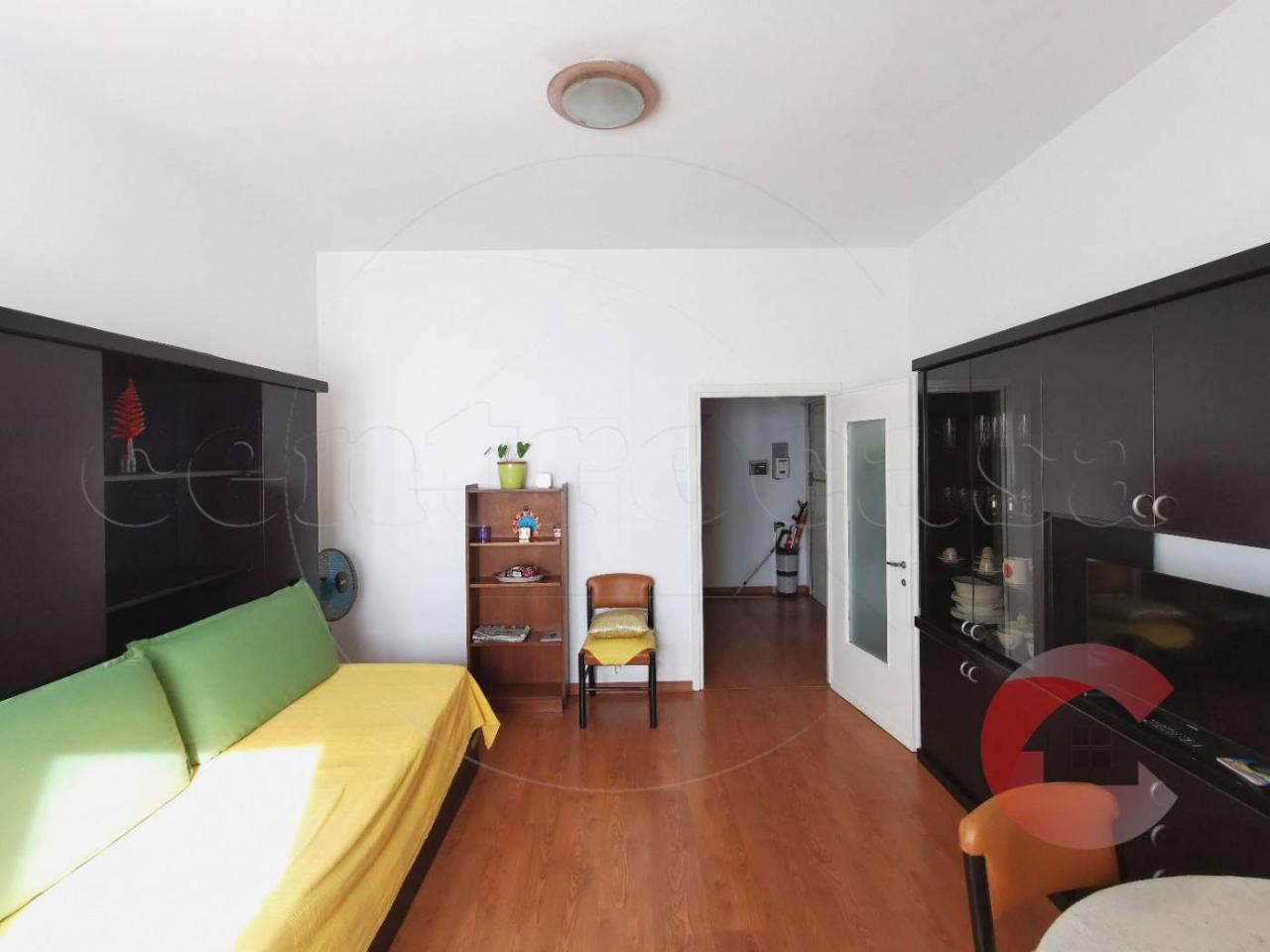 Apartamento de 2 habitaciónes en Magenta, Italy No. 164355