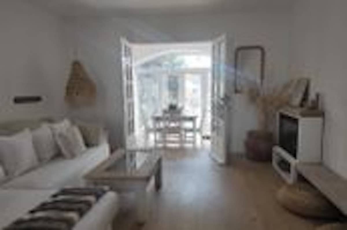 Villa de 2 dormitorios en Marbella, Spain No. 53974