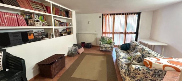 Вилла с 5 комнатами в Монтелупо Фьорентино, Италия № 122570 35