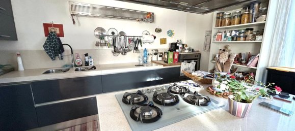 Вилла с 5 комнатами в Монтелупо Фьорентино, Италия № 122570 2