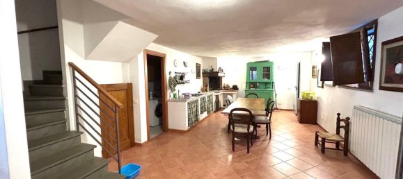 Вилла с 5 комнатами в Монтелупо Фьорентино, Италия № 122570 38