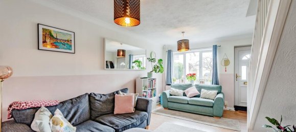 2 bedrooms House in Crawley, United Kingdom No. 6279 5