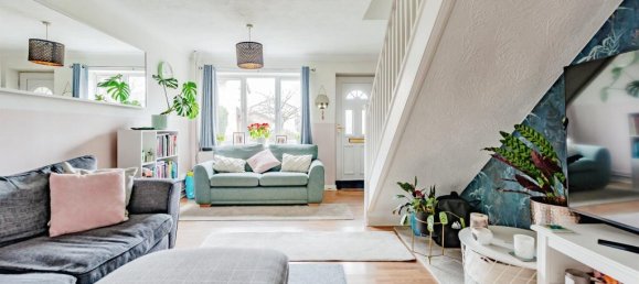 2 bedrooms House in Crawley, United Kingdom No. 6279 3