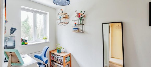 2 bedrooms House in Crawley, United Kingdom No. 6279 13