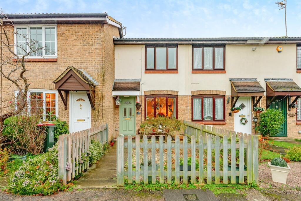 2 bedrooms House in Crawley, United Kingdom No. 6279