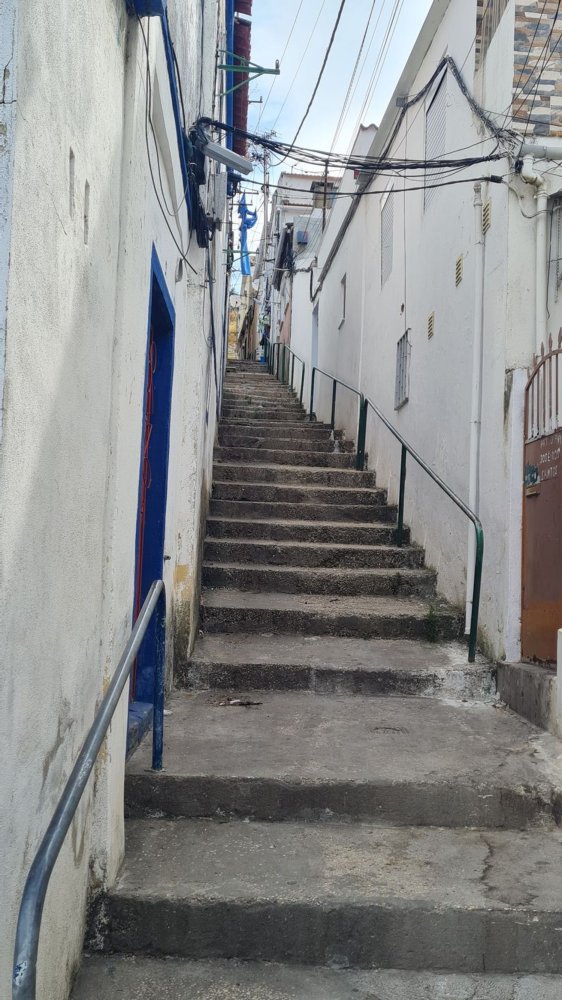 112m² Building in Loures, Portugal No. 314497