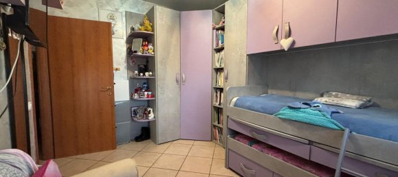 4-salle Appartement à Foggia, Italy No. 24540 34